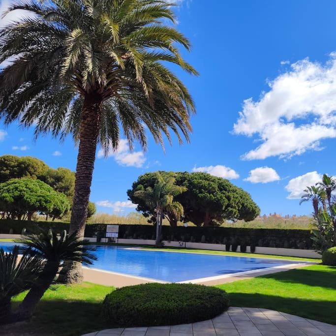 Luxurycambrils Resort&Spa Exterior foto